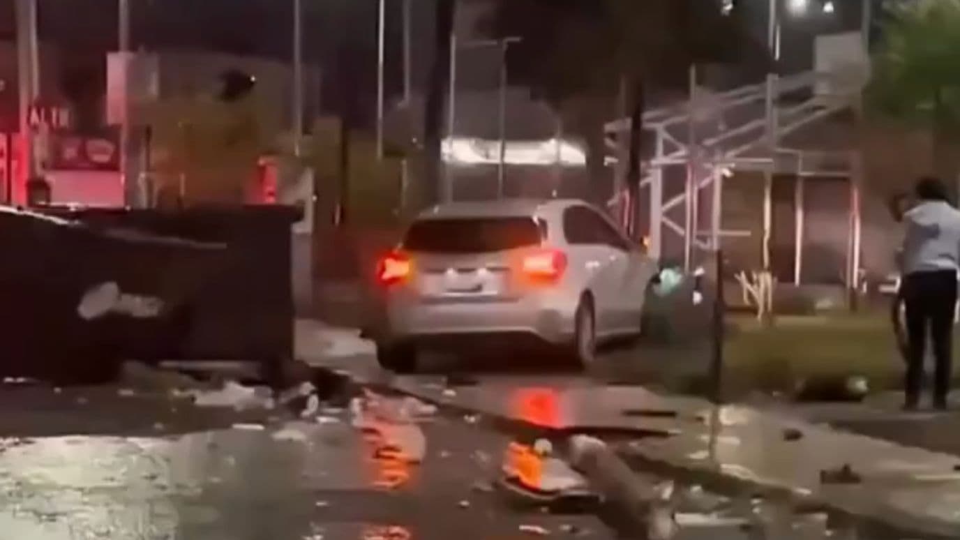 Asesinan a Balazos a un Hombre al Interior de su Auto de Lujo en Puebla