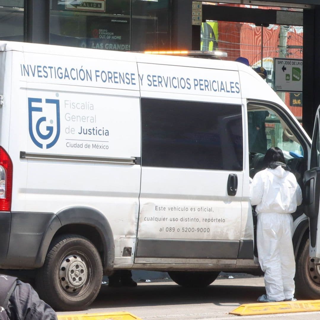 FGJCDMX realiza peritajes tras muerte de un hombre en una unidad del Metrobús en octubre 2025