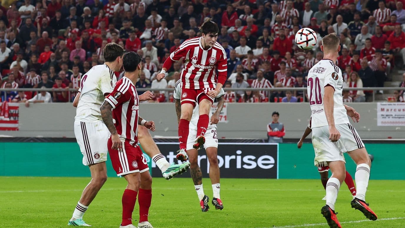 Olympiacos vs Sparta Praga: ¿Cómo le Fue a la 'Hormiga' González en la Europa League 2026?