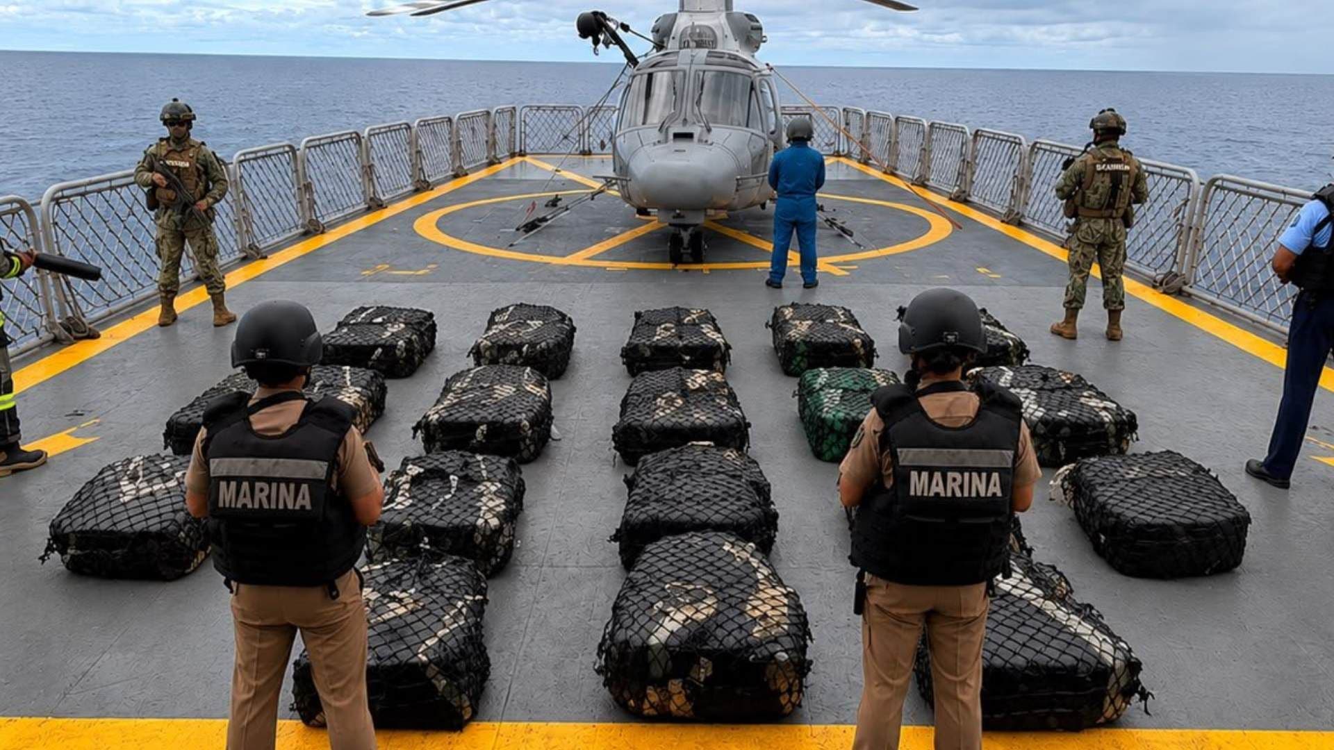 Aseguran Embarcación con Más de 800 Kilos de Cocaína en Guerrero; Detienen a 5 Personas