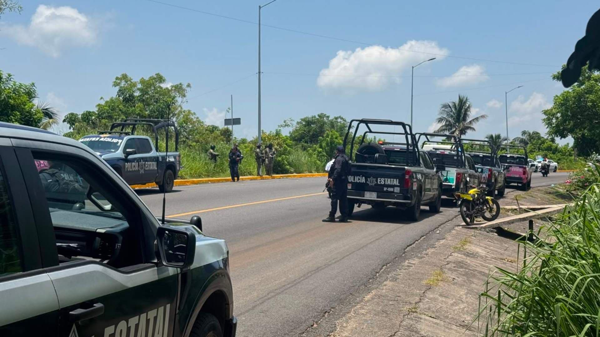 Disparos Fuerte Movilización Policiaca en la Carretera Costera del Golfo Alvarado Veracruz
