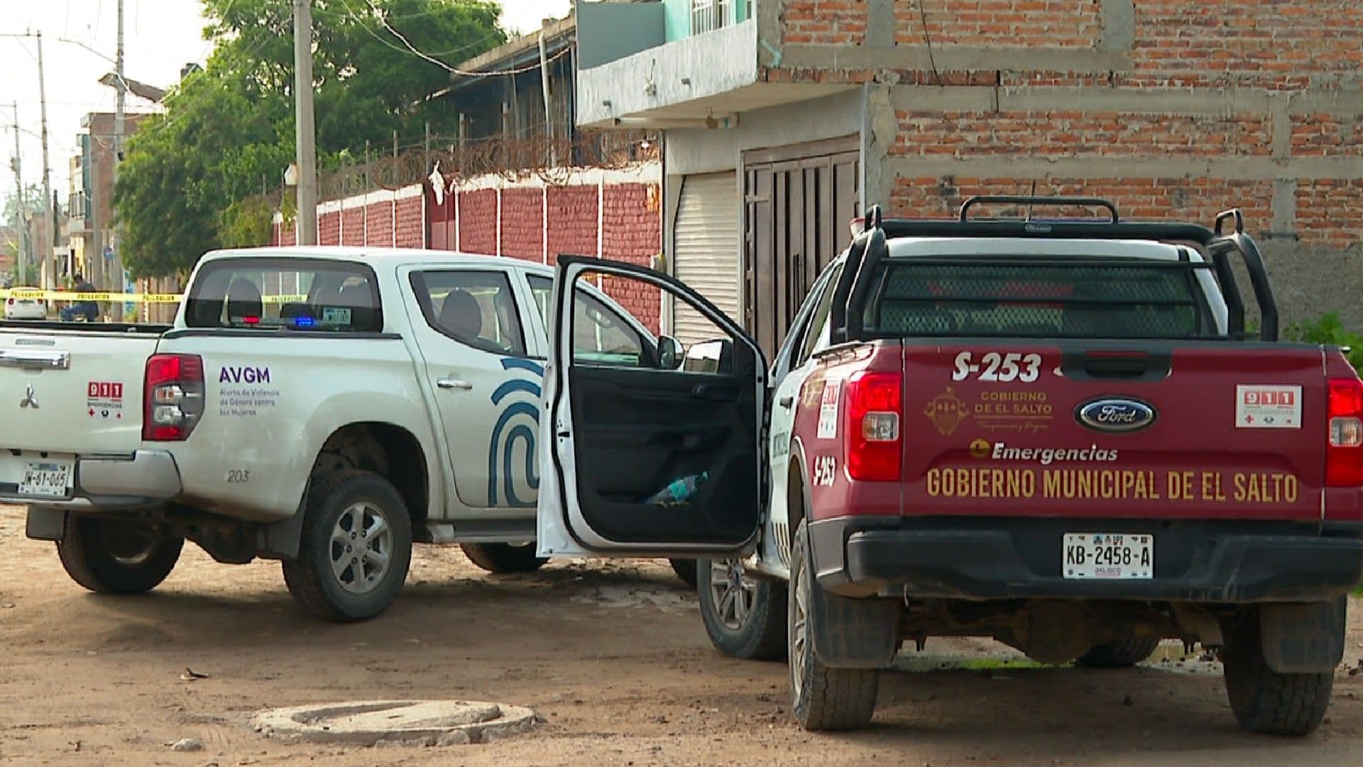 Localizan Sin Vida a Pareja Dentro de un Vehículo de la Policía de Jalisco en El Salto