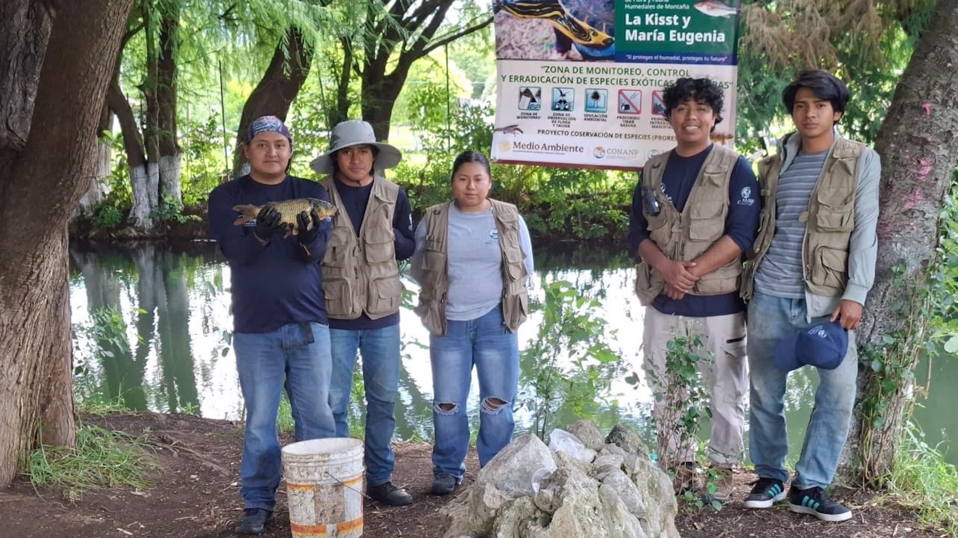 Brigadistas que luchas por el pez popoyote