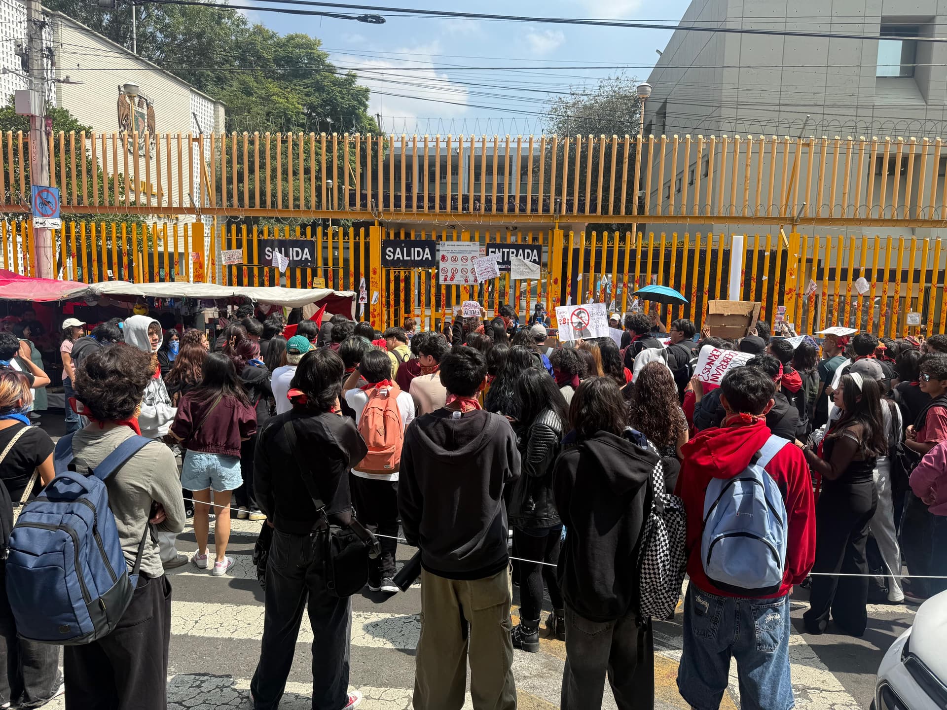 Protesta en Prepa 8 de la UNAM: Estudiantes Denuncian a Maestros Acosadores