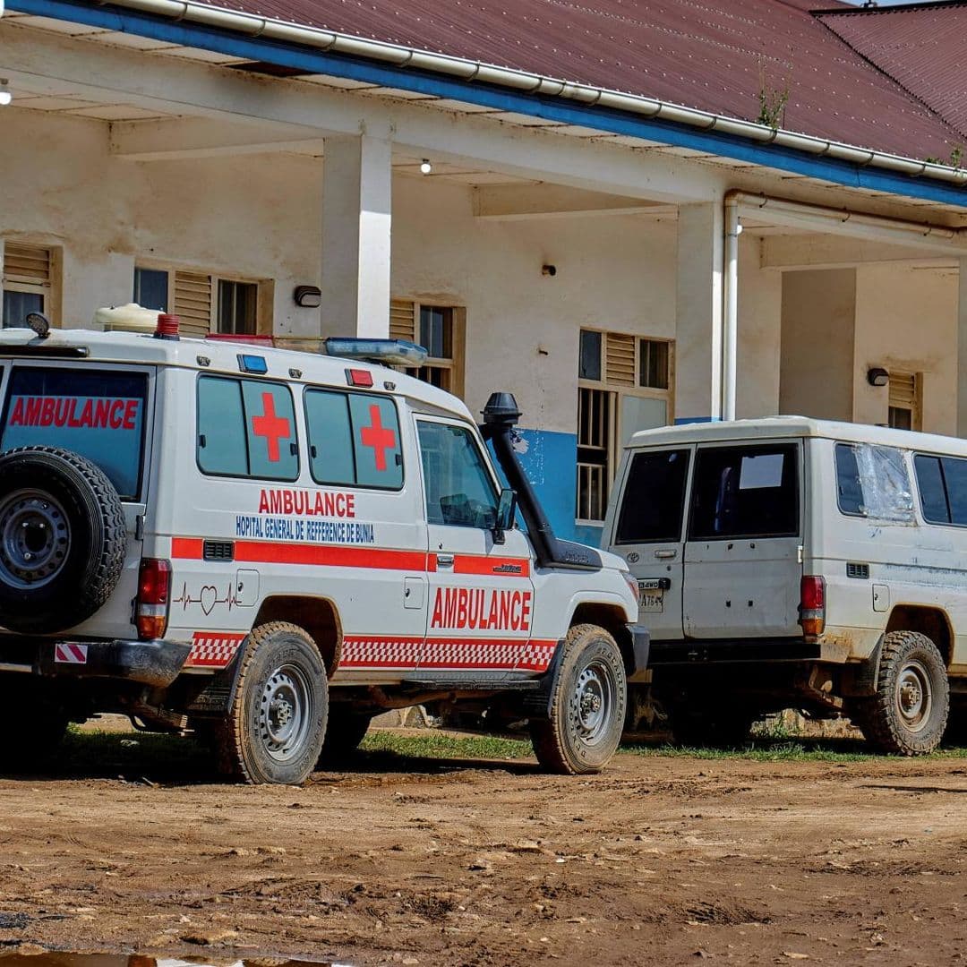 Voluntario Recibe la Primera Vacuna contra Variante Bundibugyo del Ébola