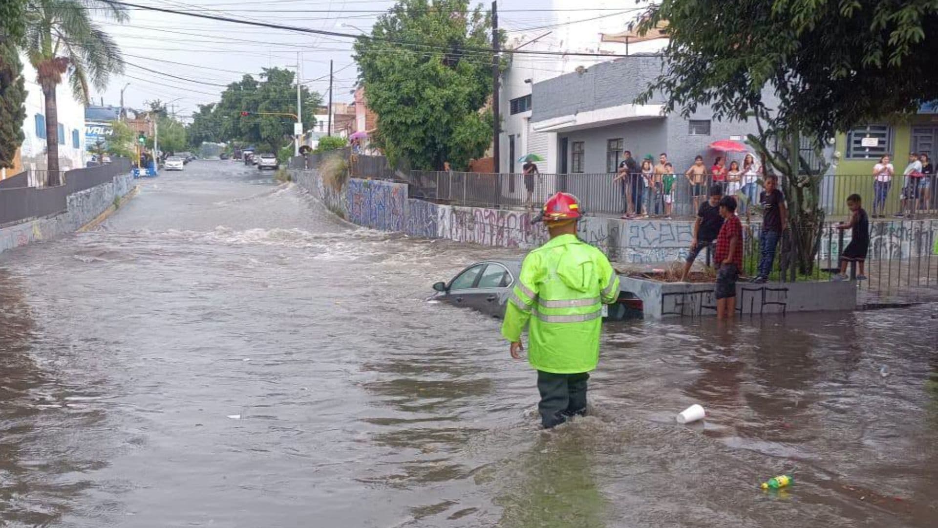 Habrá Lluvias Fuertes con Descargas Eléctricas y Caída de Granizo en la Mayor Parte del País