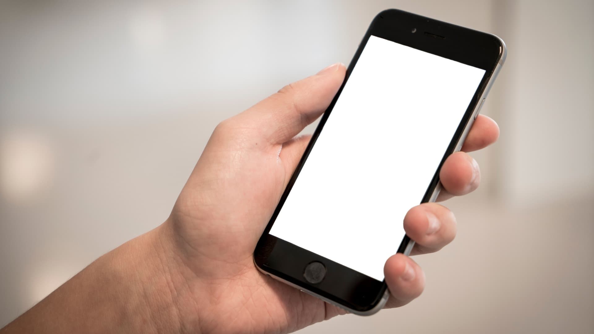 Usuarios quedaran sin línea si no la registran en los próximos nueve días. Foto: Pexels