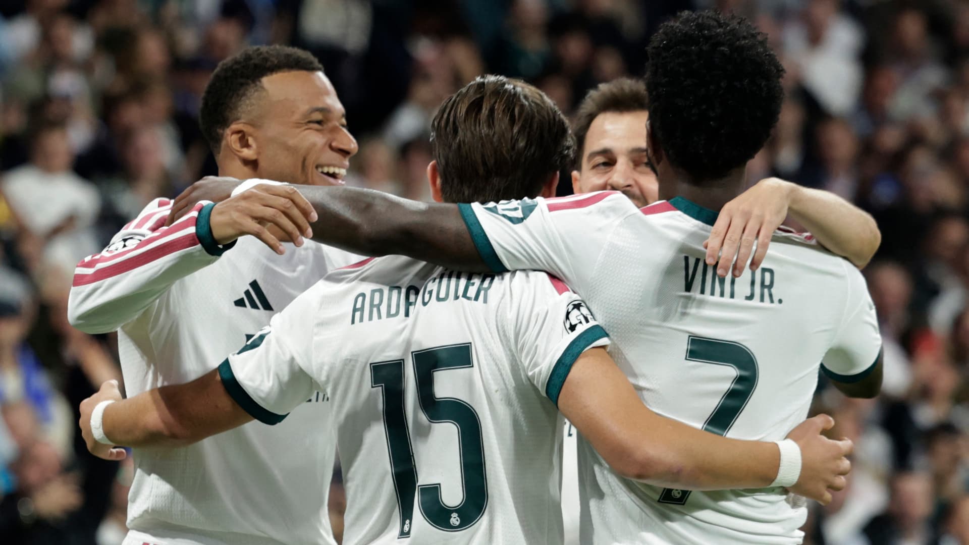 Real Madrid Golea en la Champions League y Marcha con paso Perfecto