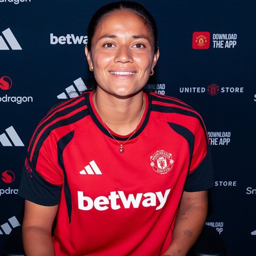 Rebeca Bernal Hace Historia al Fichar con el Manchester United