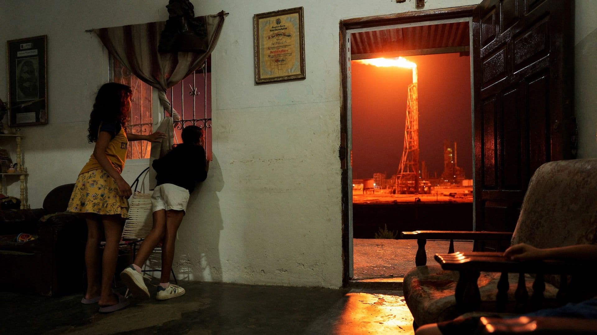 Reportan Incendio en la Segunda Refinería Más Grande de Venezuela