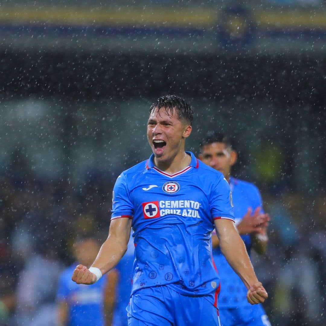 FIFA Da la Razón a Rodrigo Huescas en Caso contra Cruz Azul; ¿Cuánto Dinero Deben Pagarle?