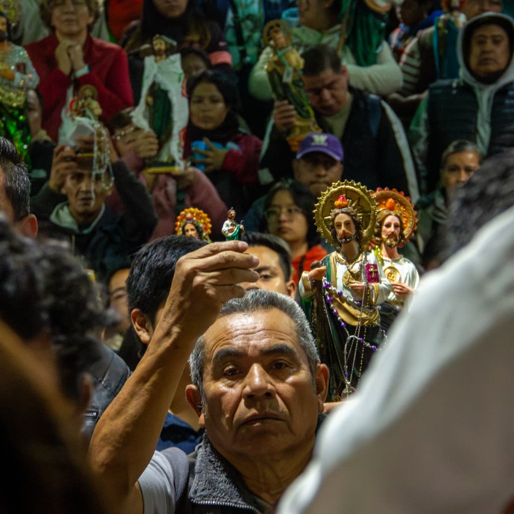 Fieles de San Judas Tadeo acuden a agradecer bendiciones recibidas