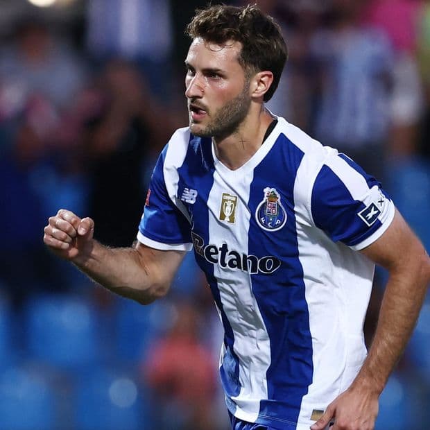 Habrá Duelo de Mexicanos en la Champions League: Álvaro Fidalgo vs Santi Gimenez
