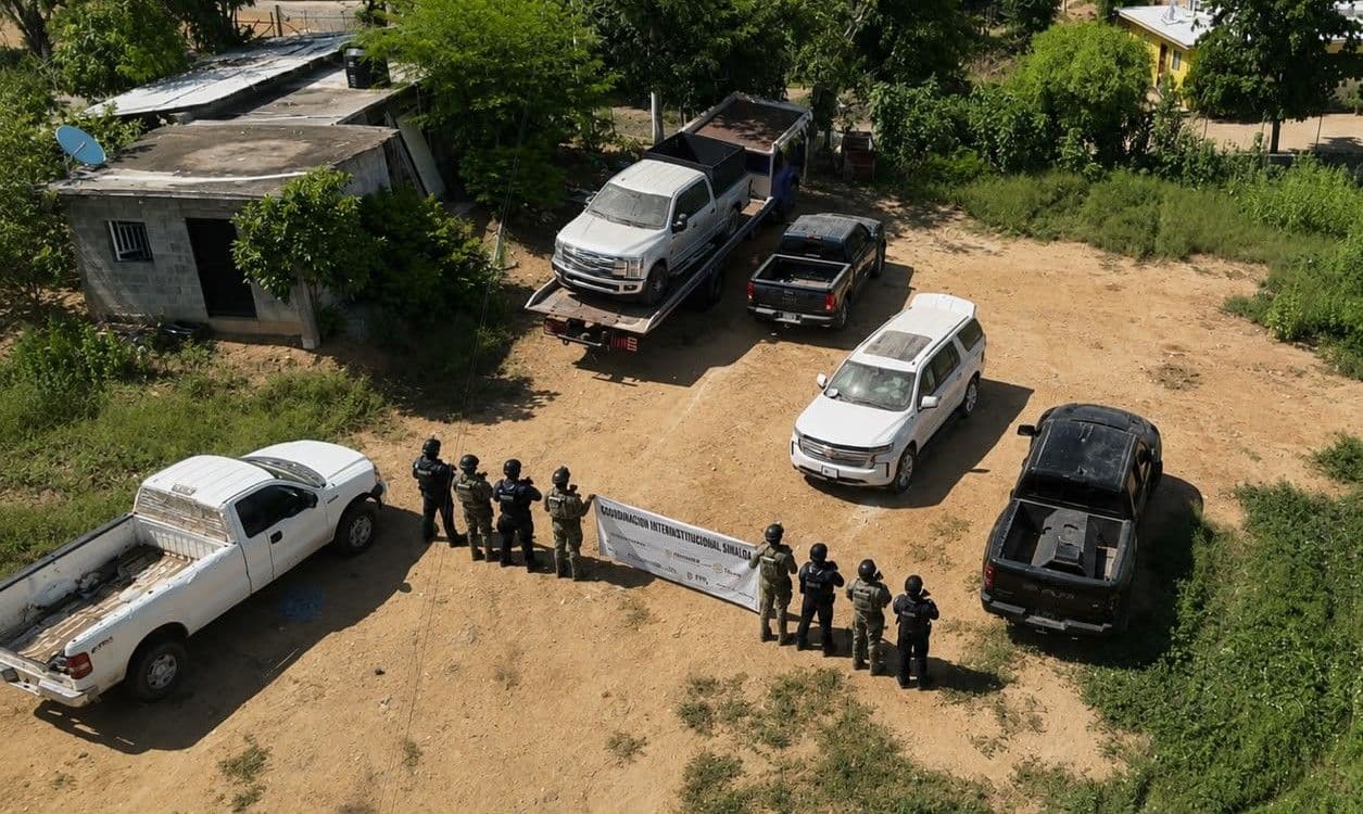 Marina Asegura Vehículos con Blindaje Artesanal en el Poblado de Sanalona, Sinaloa