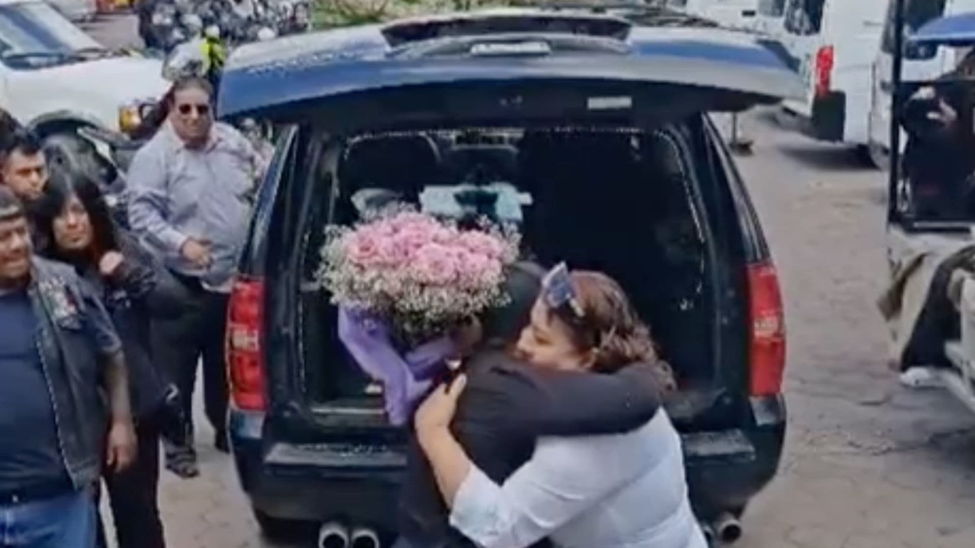 Despiden a Karla Valeria en Puebla: La Joven Fue Localizada Muerta en su Departamento