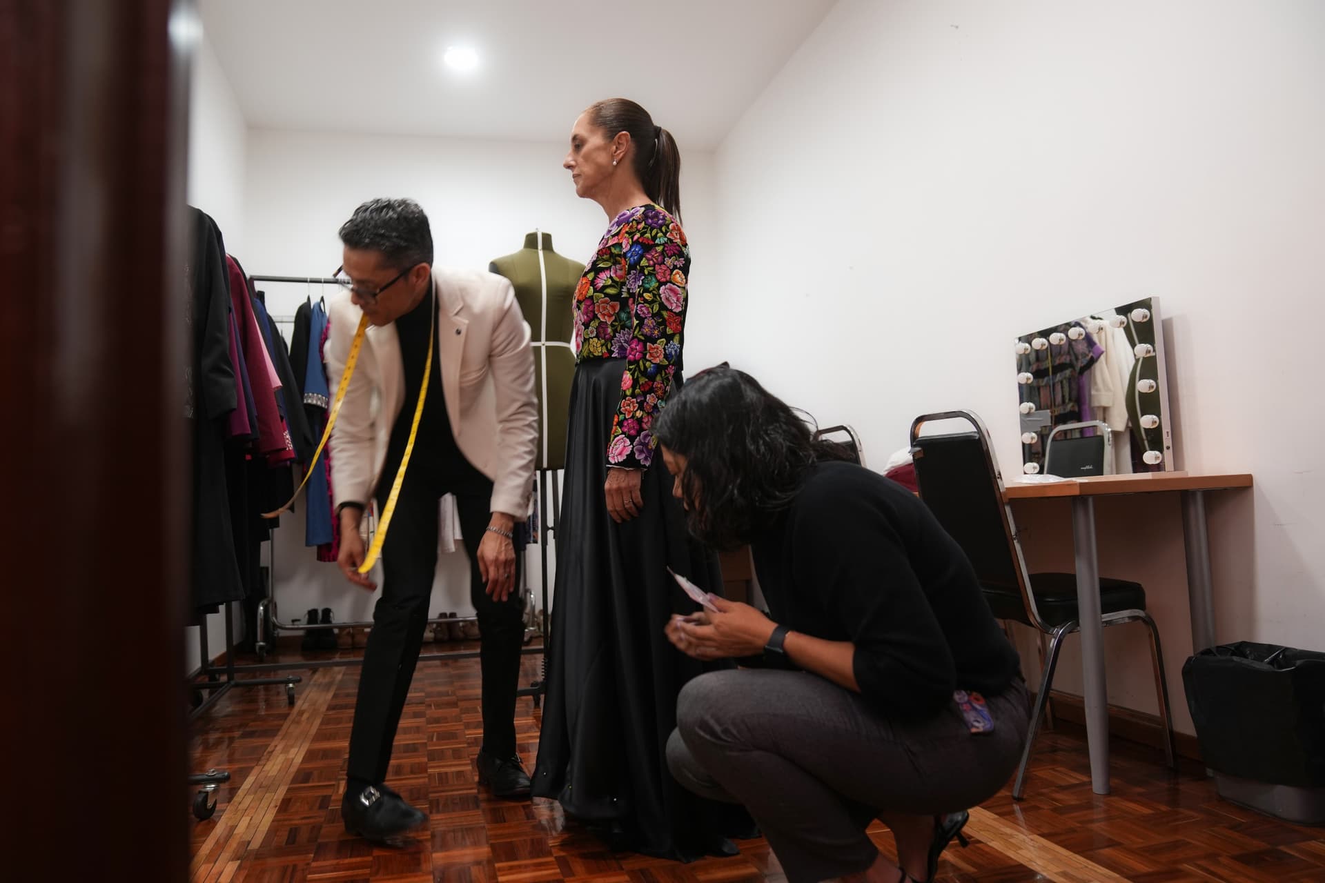 Sheinbaum y diseñadoras