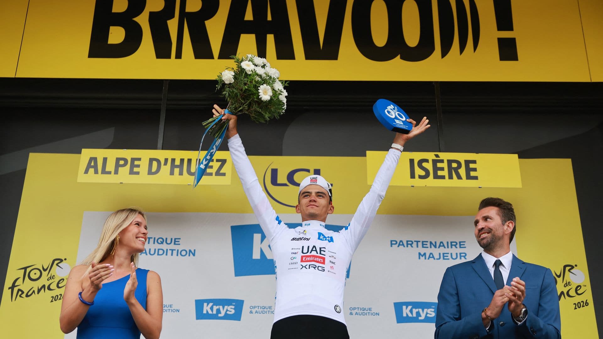 Sheinbaum Celebra Desempeñó de Isaac del Toro en Tour de Francia Tras Asegurar Lugar en Podio