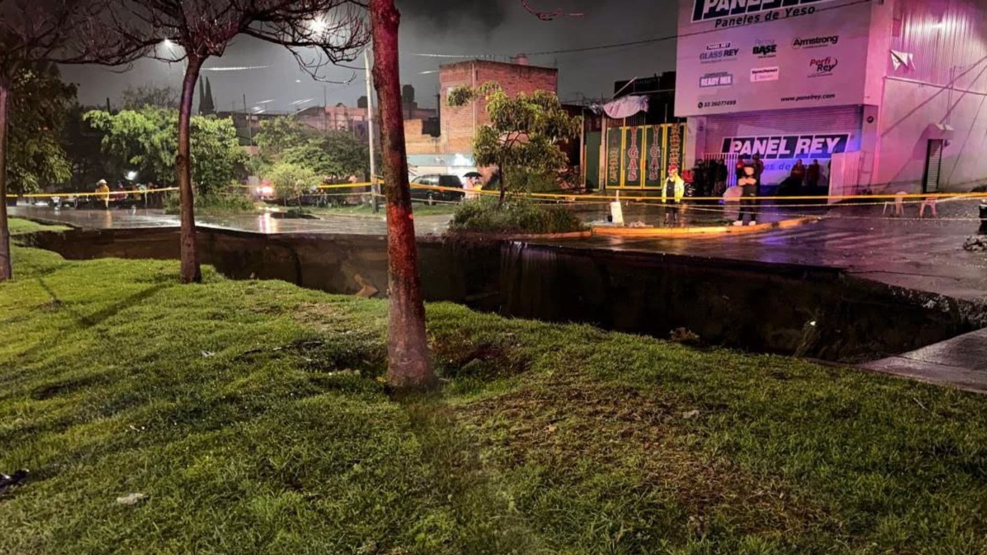 Video Muestra Socavón de 30 Metros de Largo en Tonalá, Jalisco