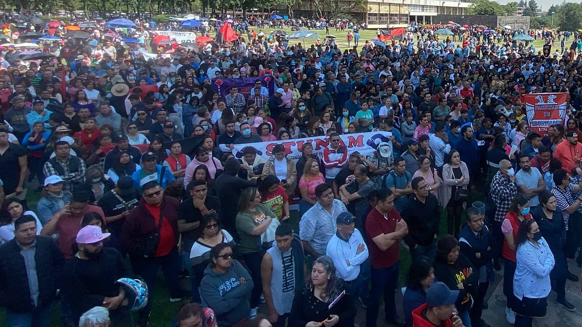 Evita esta Zona: Bloqueo de Trabajadores de la UNAM Colapsa Circulación en CDMX