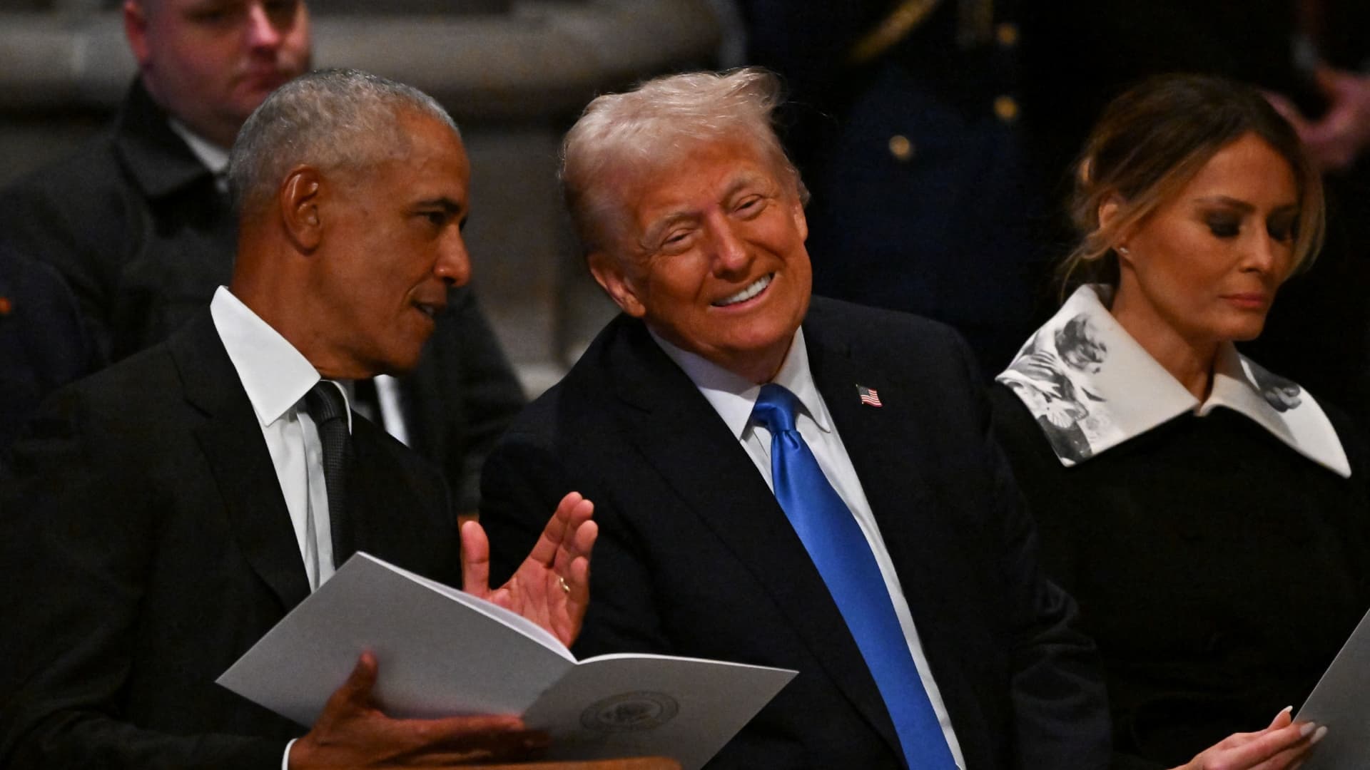 Trump Llama 'Estúpido' a Obama por Burlarse de sus Reformas en la Casa Blanca
