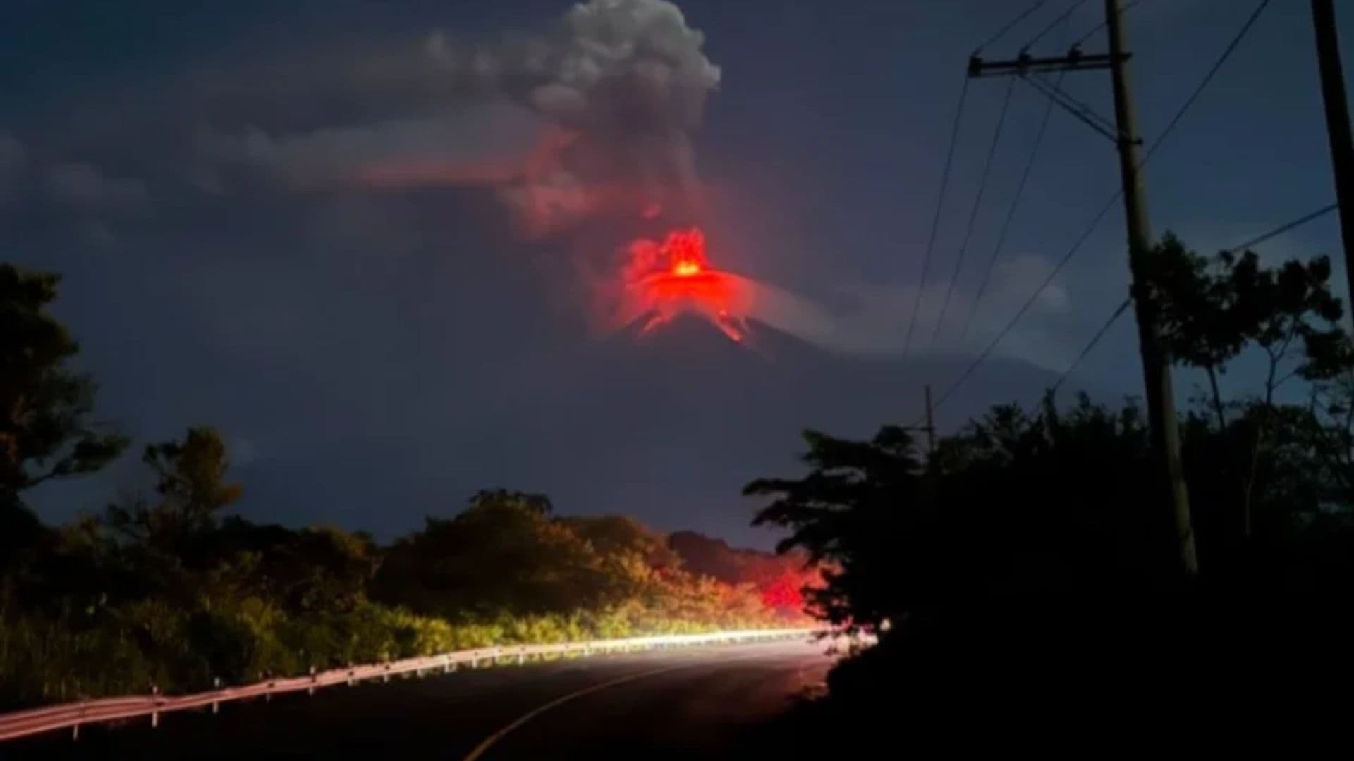 Siete Municipios de Chiapas Están Cerca al Volcán de Fuego de Guatemala