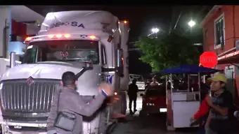 Foto: Trailero se Salva de ser Linchado tras Causar Destrozos en Tampico, Tamaulipas