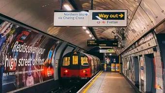 FOTO: Denuncian Acoso y Tocamientos en el Metro de Londres