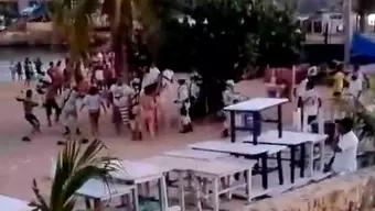 Foto: Riña Entre Turistas y Prestadores de Servicios en Playa de Acapulco, Guerrero