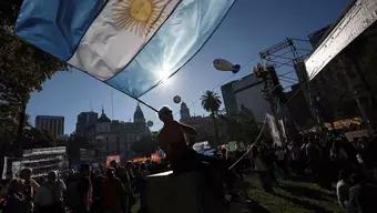 Foto: Protestas en Argentina contra el Presidente Milei: Análisis con Pedro Brieger