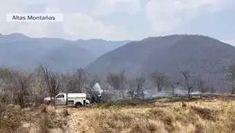 Incendio Forestal Casi Llega a Ductos de PEMEX en Autopista Orizaba-Puebla