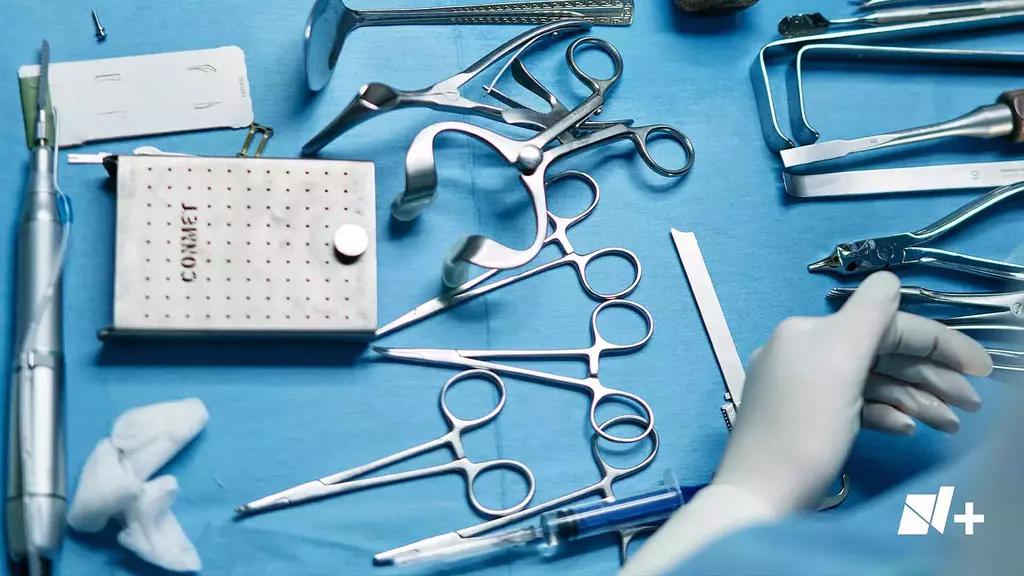 Mujer Sufre Secuelas tras Cirugía Médica por Presunta Negligencia Médica