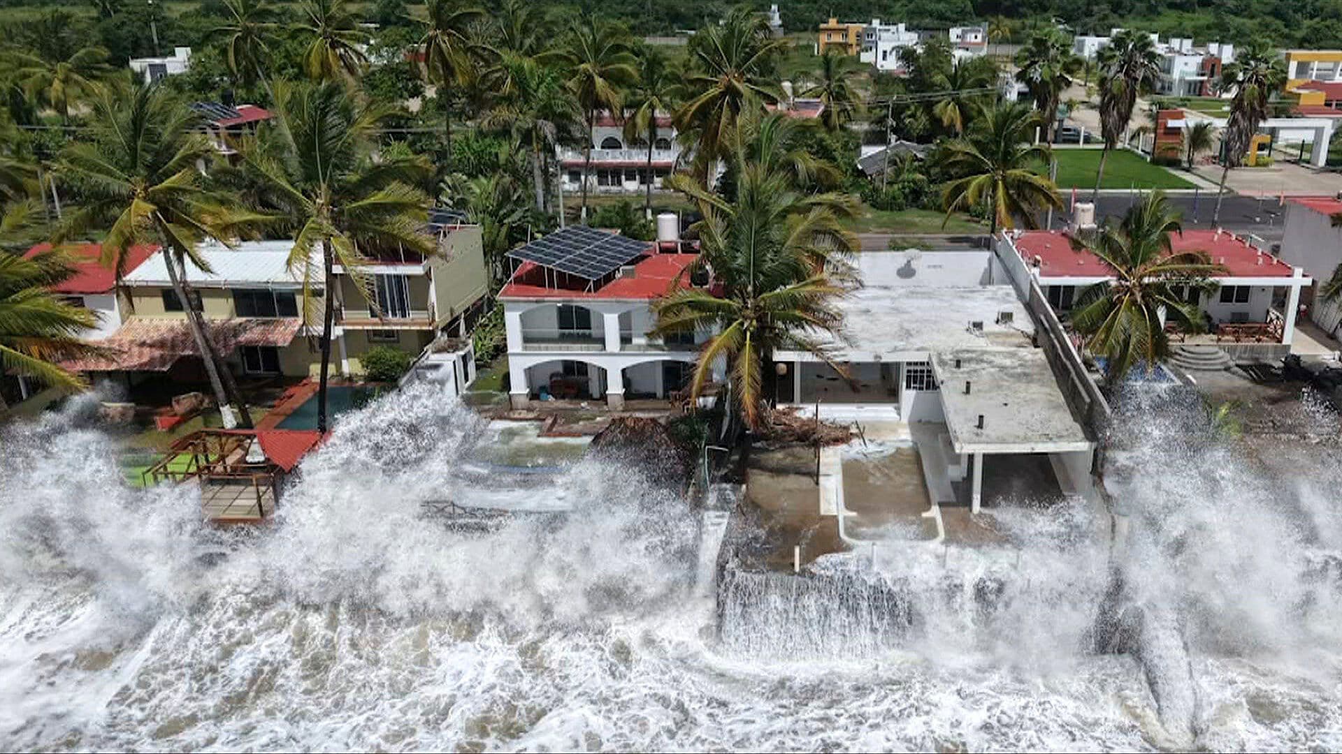 Huracán Rachel Categoría 3 Seguirá Provocando Lluvias en Costas del Pacífico