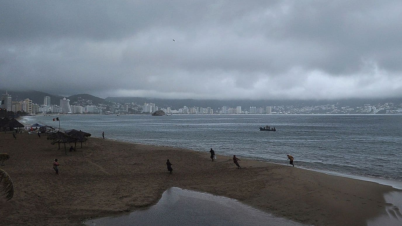 Pronostico de Lluvias y Bajas Temperaturas por Llegada de Trudy a Acapulco, Guerrero