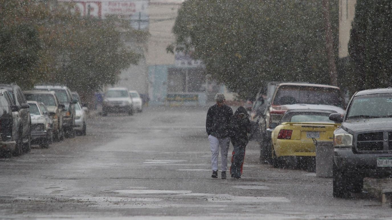 Granizo, Vientos e Inundaciones Azotan las Calles de Ciudad Juárez, Chihuahua