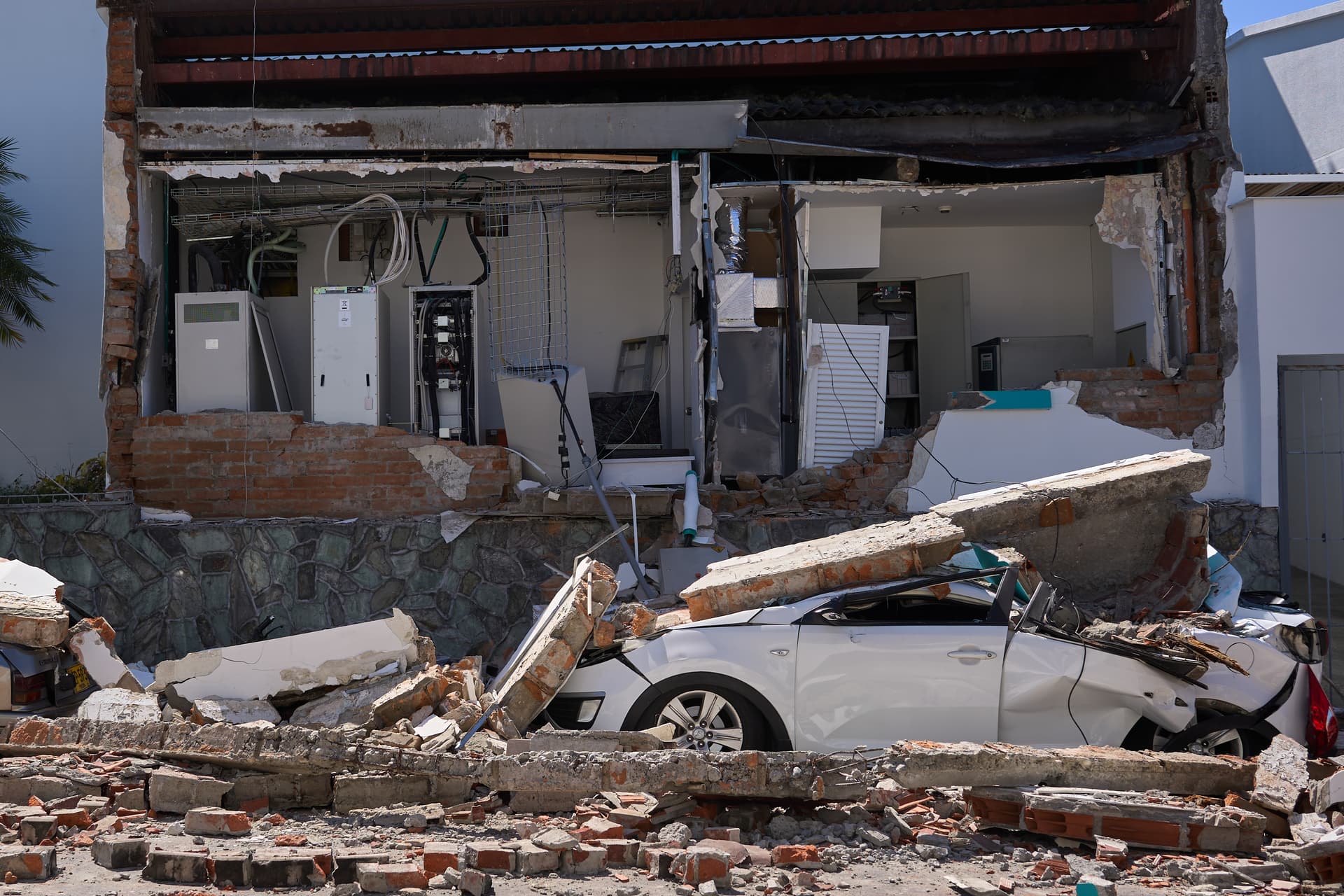 Daños en Pereira por temblor en Colombia el 10 de agosto 2026.